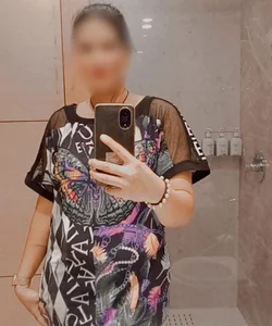 Call Girl Vrindavan Seema